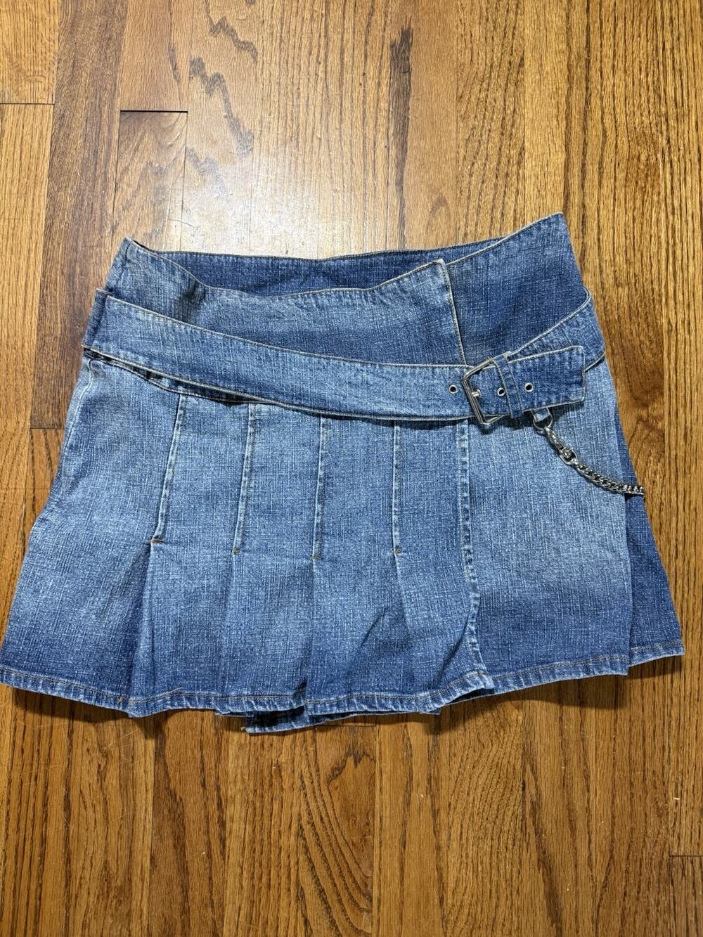 NWT Bebe Y2K Denim Pleated Wrap Mini Skirt with Chain Made in France Size M C19